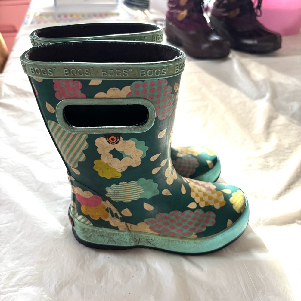 Bogs Skipper Cloud Rain boots Blue and Yellow Floral SZ 11 Worn - Picture 13 of 14